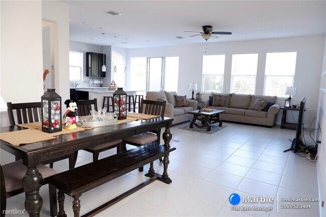 Foto del edificio - 3 br, 3 bath House - 8271 Bayliss Ct