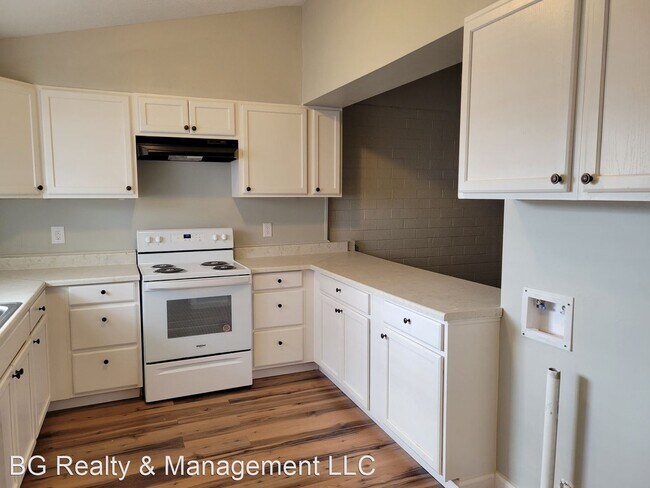 Building Photo - 3 br, 1 bath House - 874 Von Blond Dr. B
