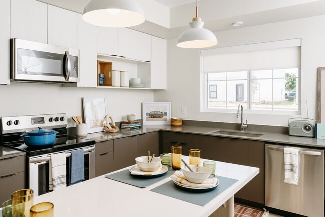 The Pier - The Pier Apartments