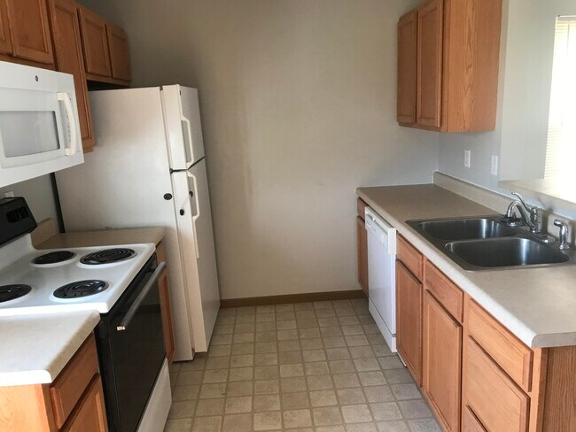 Building Photo - 2062 Old Plank Village Dr