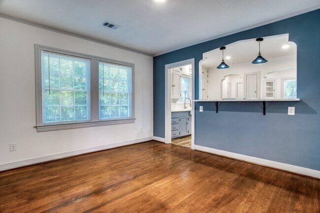 Foto del edificio - 133 E 7th St