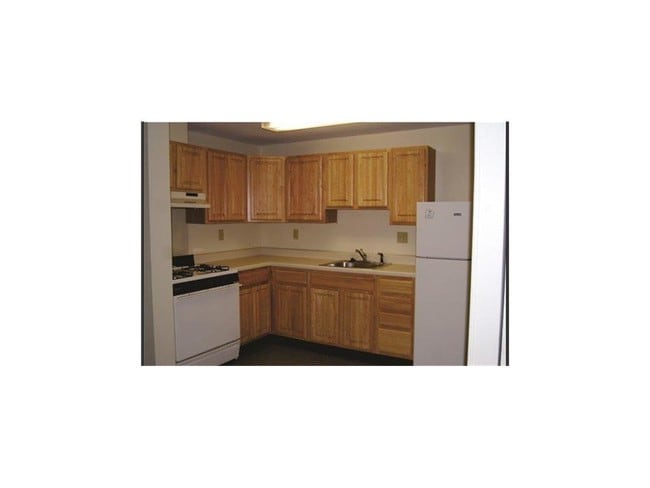 Building Photo - 301 Cranston St