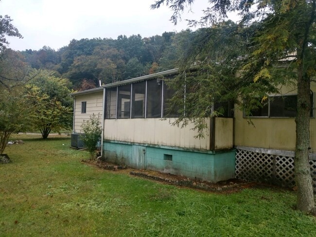 Building Photo - 110 Noland Ln