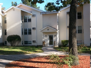 Building Photo - Riverside Village Apartments