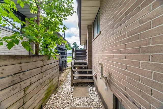 Seperate basement entrance - 5 Gairey Dr