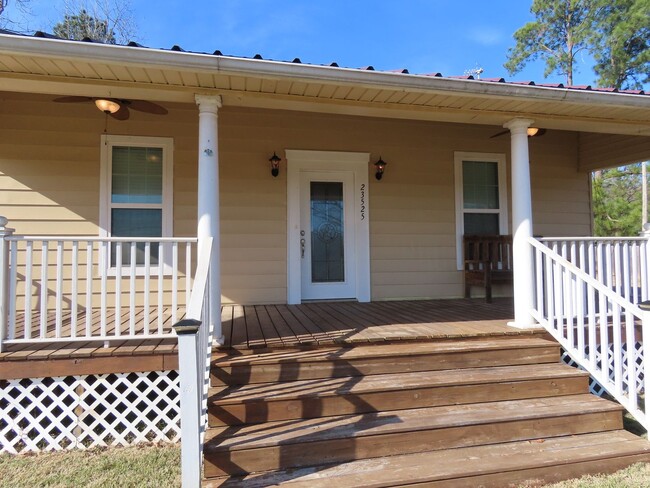 Building Photo - Country Living in Troup! Updated 3 Bedroom...