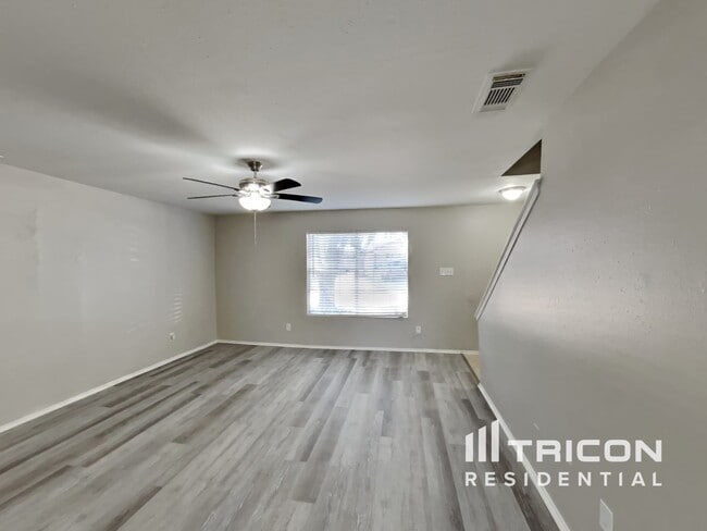 Foto del edificio - 12844 Edgewood Park Dr