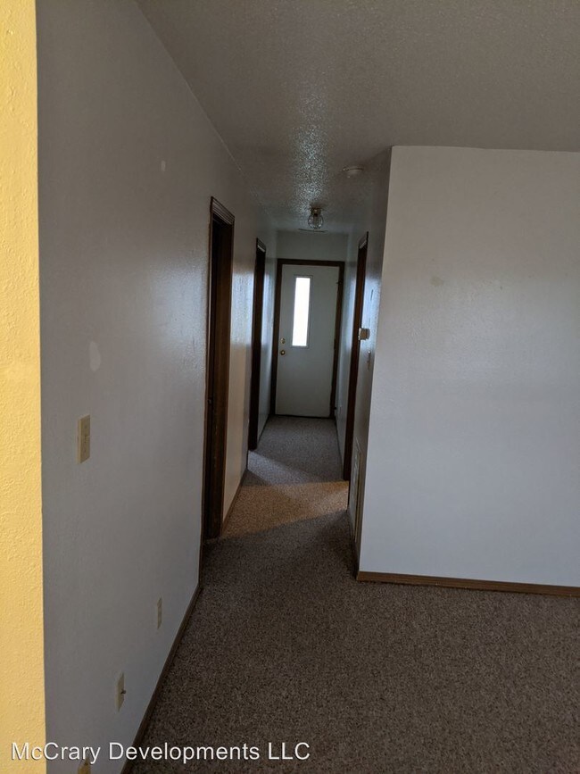 Building Photo - 505 N 5th St