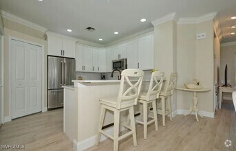 Building Photo - 8760 Stockbridge Dr