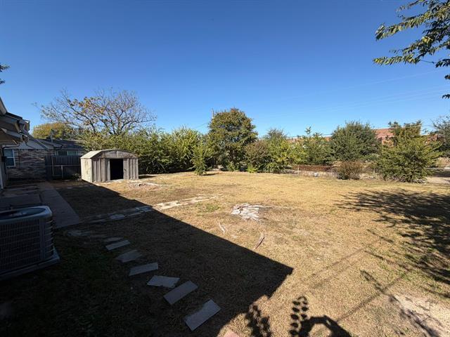 Foto del edificio - 2422 Lagoon Dr