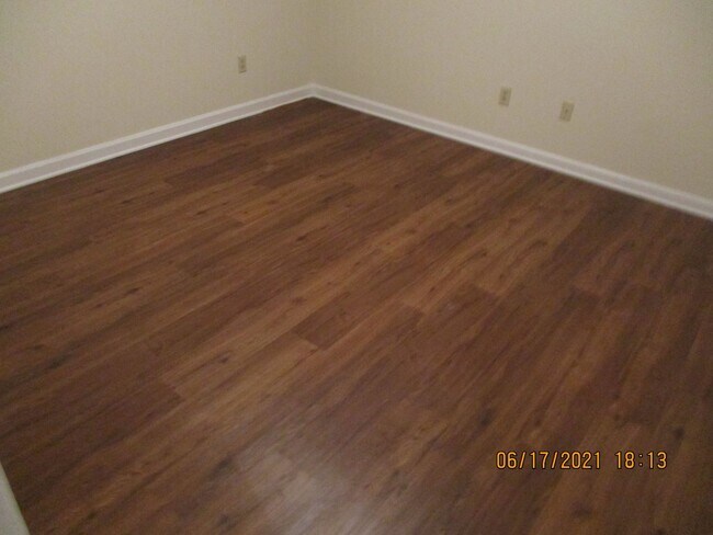 Foto del edificio - 2511 Cardinal St