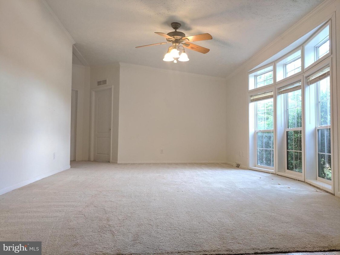 12428 Tower Hill Rd, Midland, VA 22728 House for Rent in Midland, VA