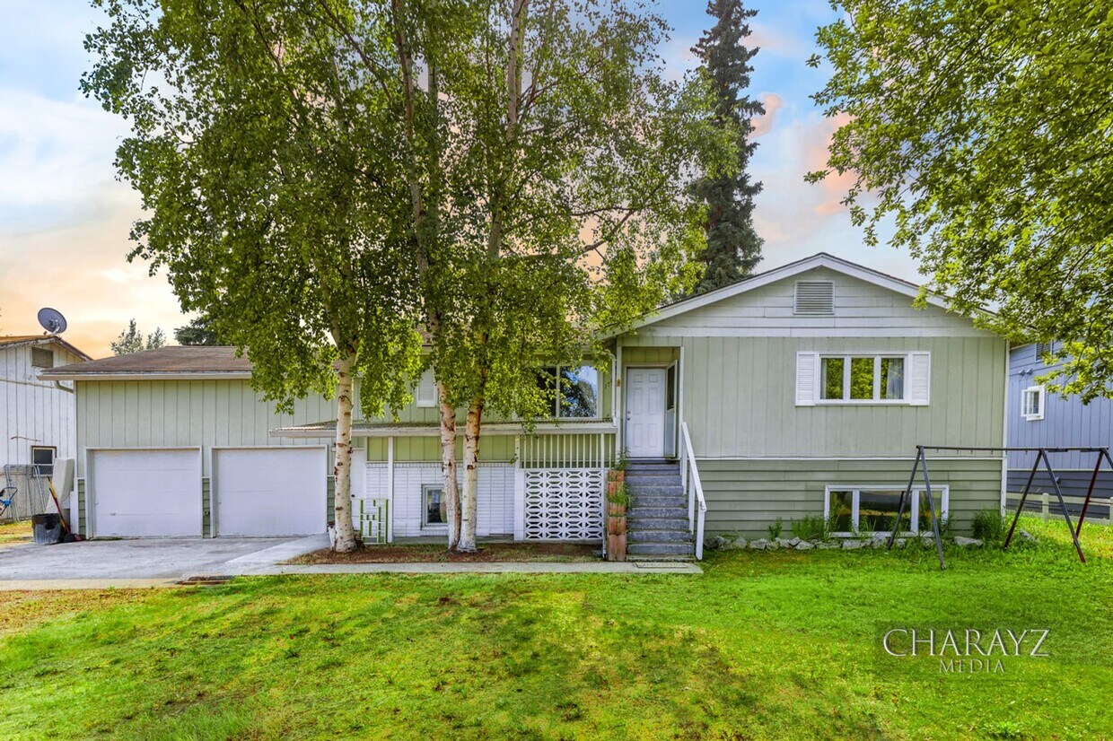 Primary Photo - Aurora Subdivision Duplex Up and Down Units