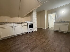 Building Photo - 3127 N 34th St