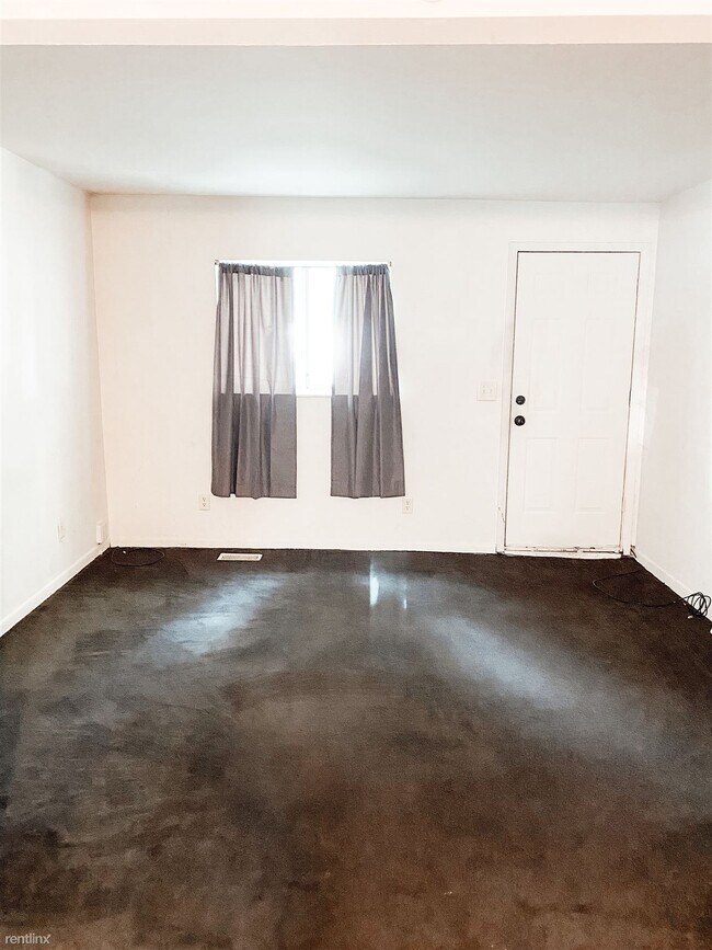 Foto del edificio - 2 br, 1 bath 4plex - 421 Pine St Unit A
