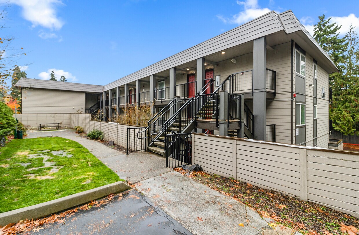 Foto principal - 9528 NE 180th St