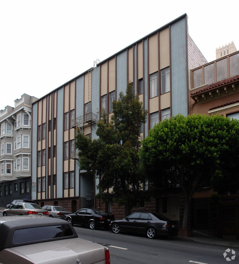 Building Photo - The Empire Apartments