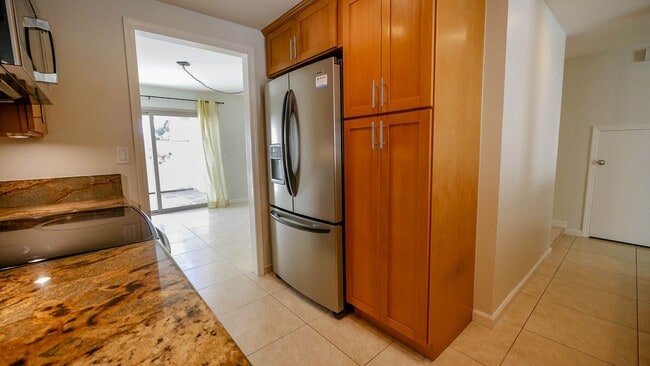 Building Photo - La Jolla Shores Heights - 4 Bedroom, 2.5 b...