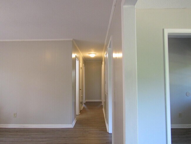 Building Photo - 208 Cherry Hill Rd