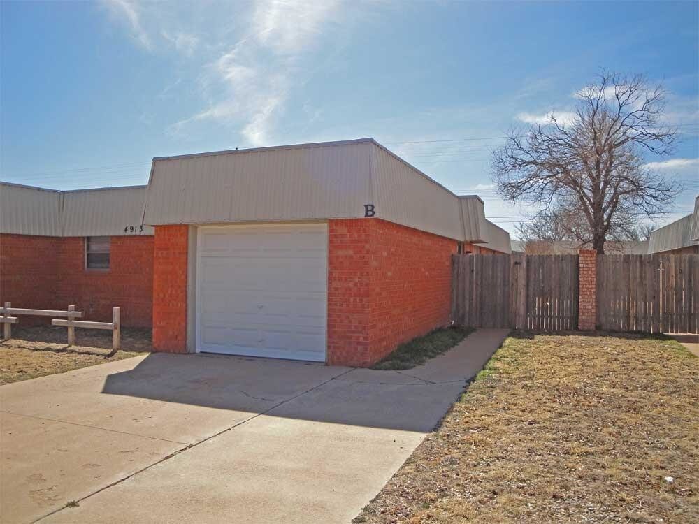 Primary Photo - 4909 5th St