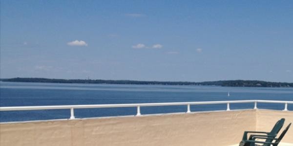 Foto del edificio - The Lake House