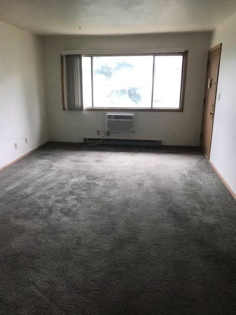 Building Photo - Cozy 1 Bedroom Apartment