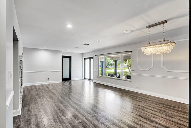 Building Photo - 777 SW 7th St