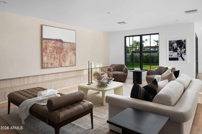 Foto del edificio - 6039 E Calle Camelia