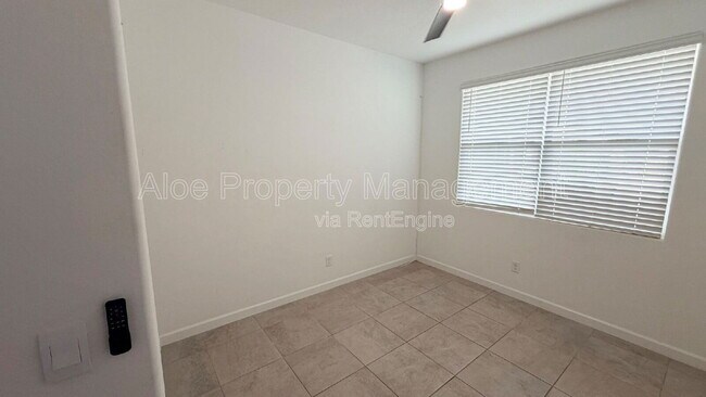 Building Photo - 40145 W Hillman Dr