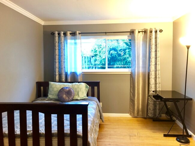 Foto del edificio - 4715 Wadsworth Ct