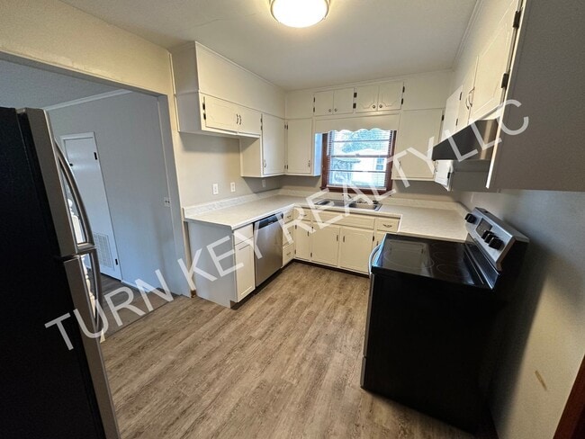 Building Photo - Home for rent in Gardendale
