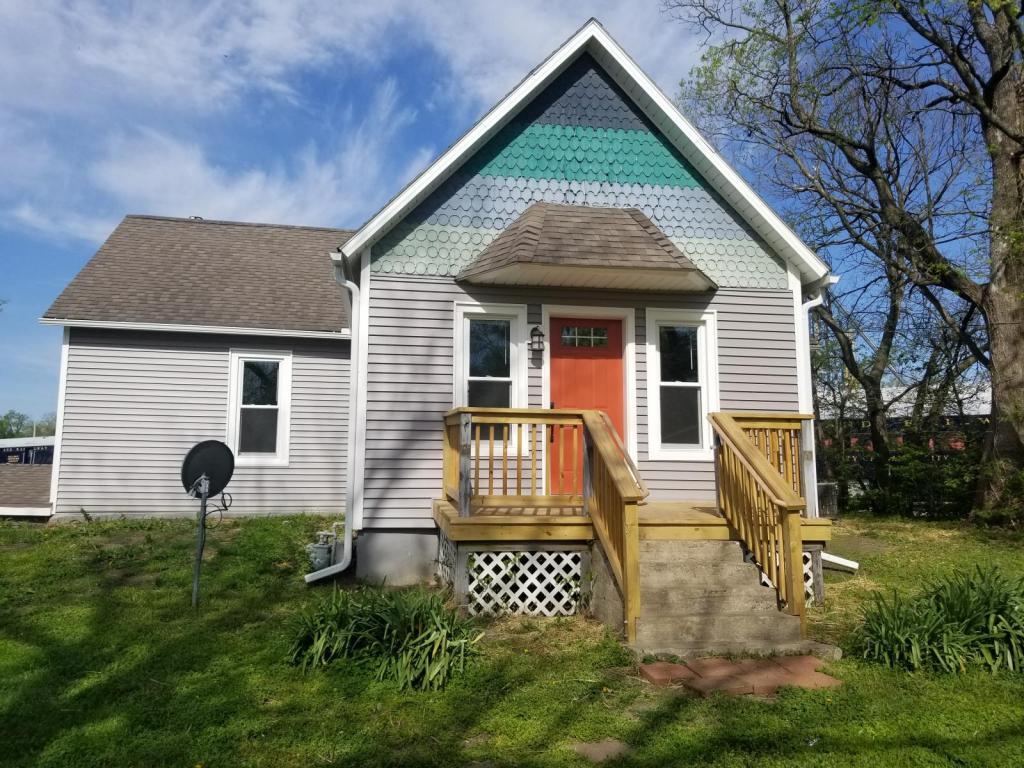 909 Miami House Rental in Baldwin City, KS