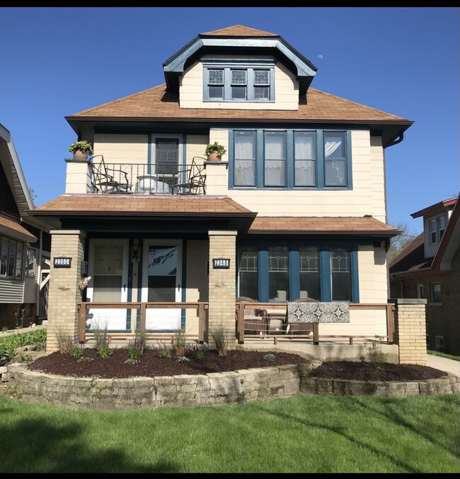 Building Photo - 2348 N 58th St