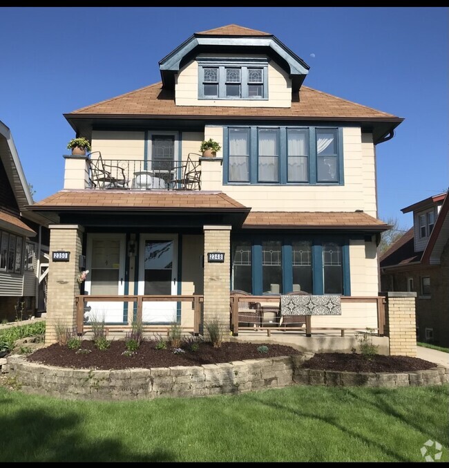 Building Photo - 2348 N 58th St