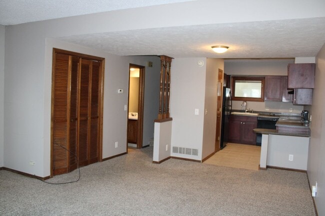 Building Photo - 8501 Morning Glory Ln