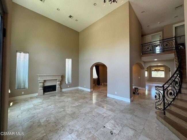 Building Photo - 4960 Chimineas Ave
