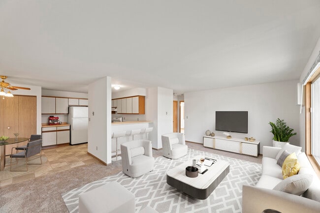 Building Photo - Washington Highlands LLC