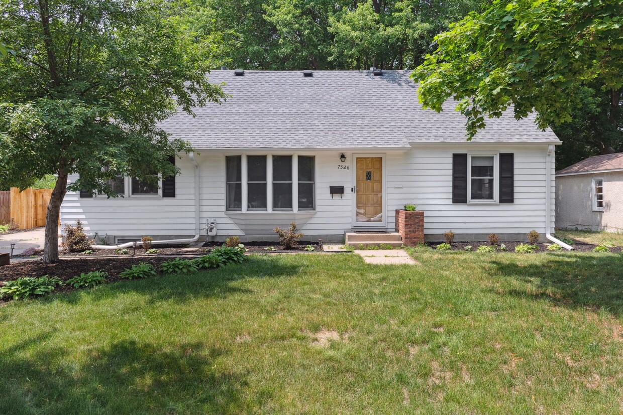 Primary Photo - 7526 Park Ave