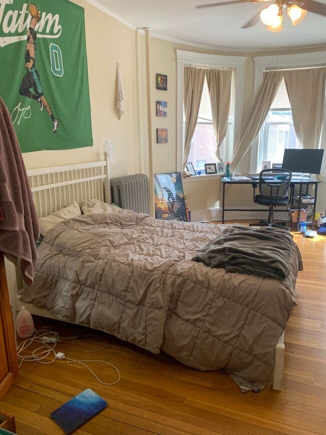 Building Photo - 7 Fuller St