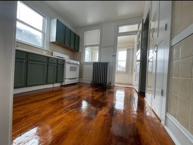 Building Photo - 4212 N Kimball Ave