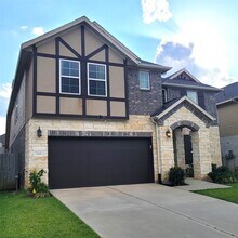 Building Photo - 17685 Martin Crk Ln