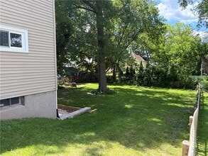 Building Photo - 18 Briggs Ave