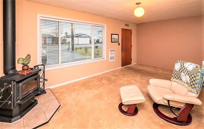 Foto del edificio - 7386 Birch Bay Dr
