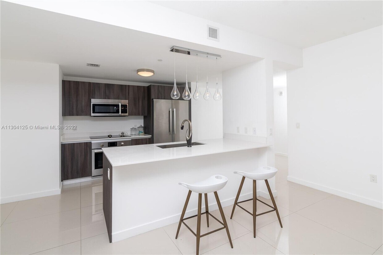 Foto del edificio - 488 NE 18th St
