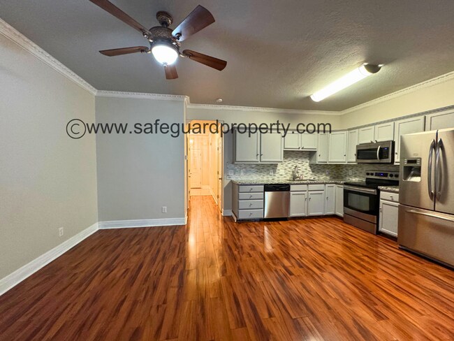 Foto del edificio - Modern Townhome in Gated Community