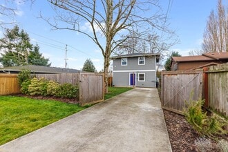 Building Photo - 202 NW 95th St