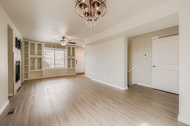 Foto del edificio - 791 Little Bear Grove