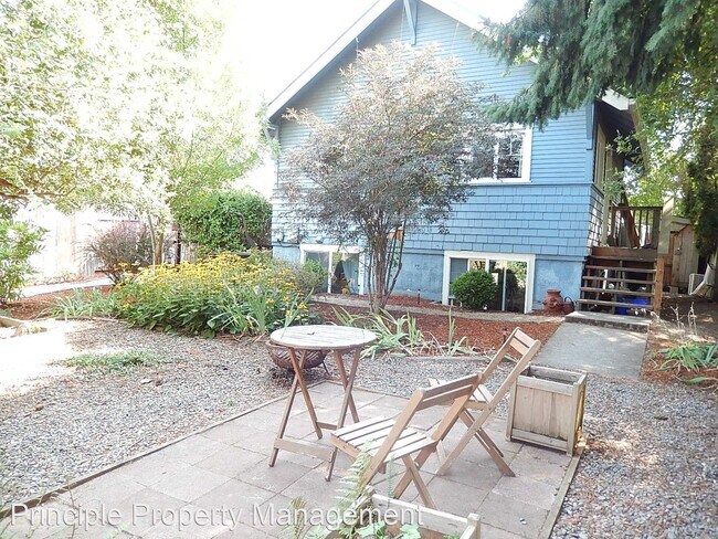 Building Photo - 3 br, 2 bath House - 340 N Grove Ct.