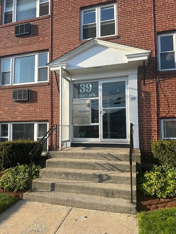 Foto principal - 39 Carey Ave