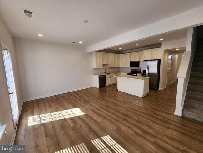 Foto del edificio - 437 Hillsdale Pl